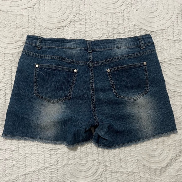 Trendy Collection - Picture 3 of 6